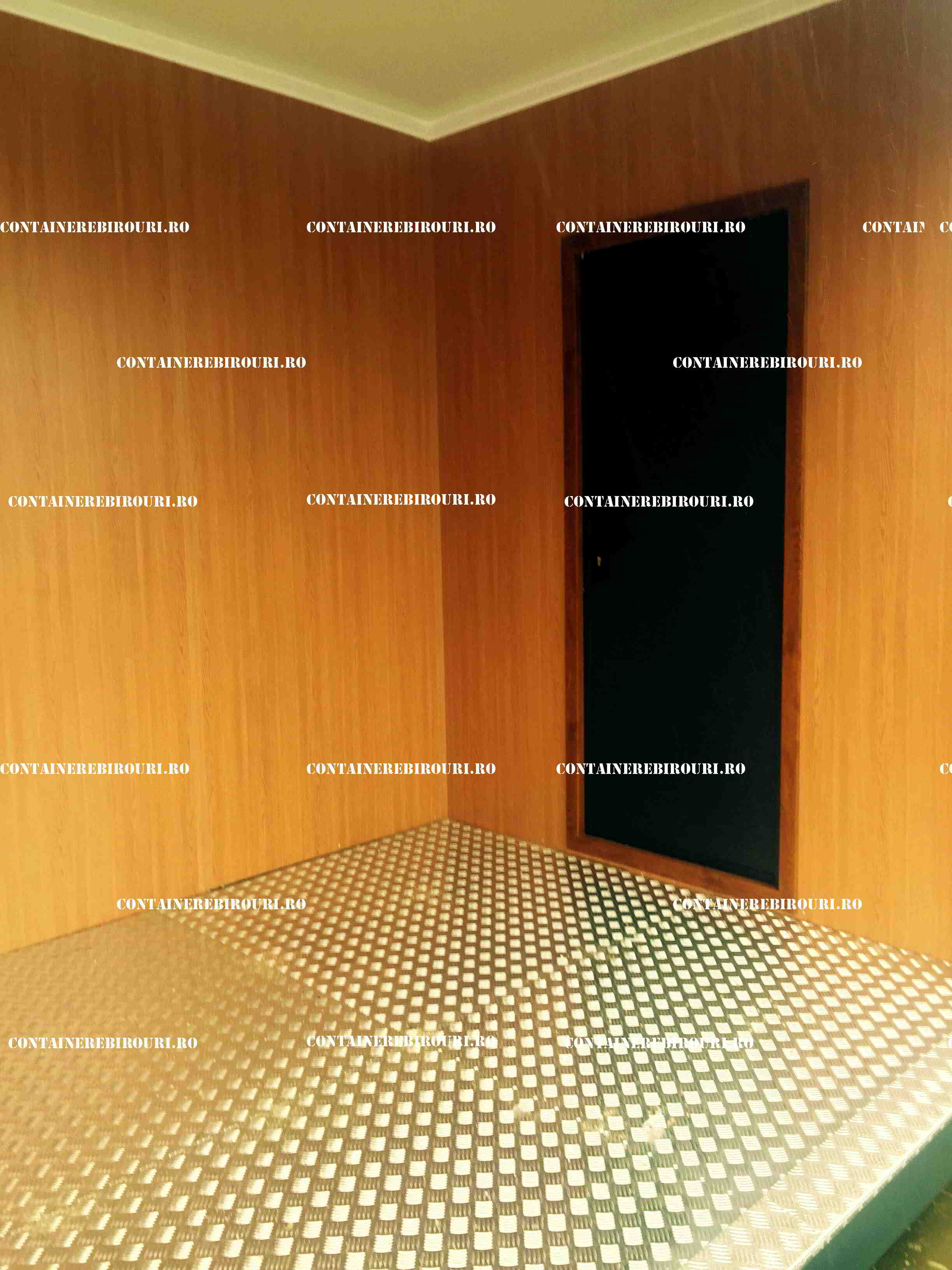 containere-interior-cu-podea-metalica